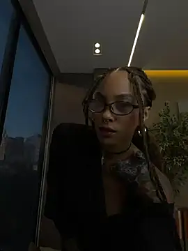 Snapshot of LizStorm_ chatting on 07.27.26 LizStorm online show from 07.27.26