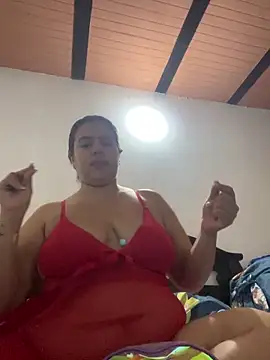 Snapshot of Julissa_x chatting on 02.12.26 Julissa x online show from 02.12.26