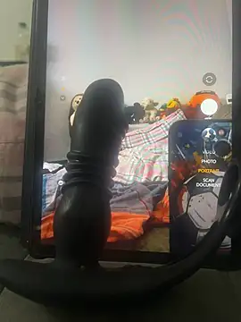 Snapshot of luvis69couple chatting on 05.11.26 luvis69couple online show from 05.11.26