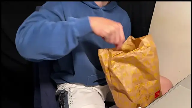 Snapshot of hao105 chatting on 03.20.26 hao105 online show from 03.20.26