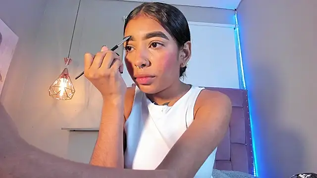 Scarlet Vixen  online show from 03.30.26