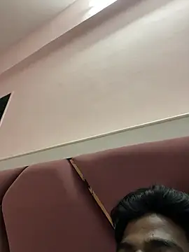 Snapshot of Yourdhiraj chatting on 02.28.26 Yourdhiraj online show from 02.28.26