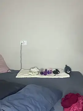 Snapshot of CacauShow01 chatting on 02.21.26 CacauShow01 online show from 02.21.26