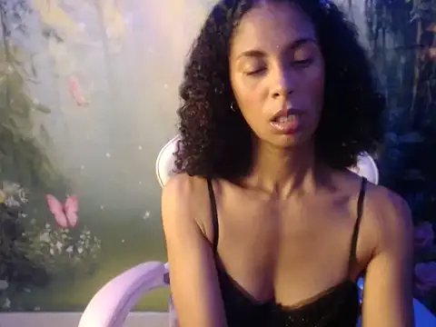 Snapshot of rosa_skinny chatting on 05.29.26 rosa skinny online show from 05.29.26