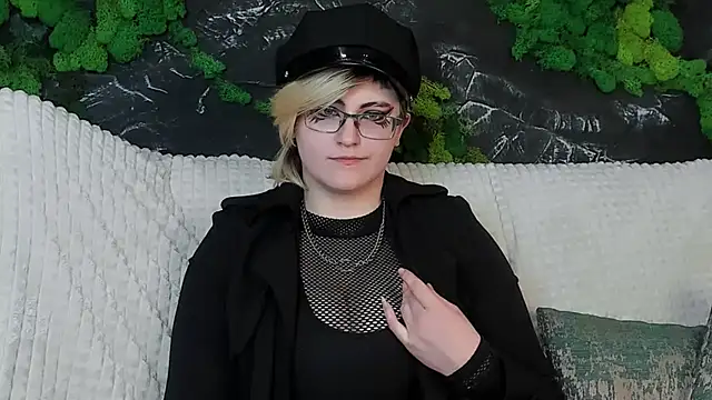 Snapshot of ABSI_GLITCH chatting on 02.03.26 ABSI GLITCH online show from 02.03.26