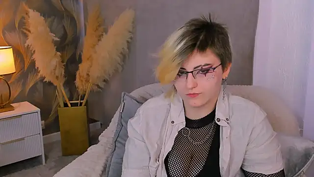 Snapshot of ABSI_GLITCH chatting on 02.15.26 ABSI GLITCH online show from 02.15.26