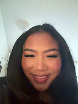 Snapshot of TitiTinyThai chatting on 03.25.26 TitiTinyThai online show from 03.25.26