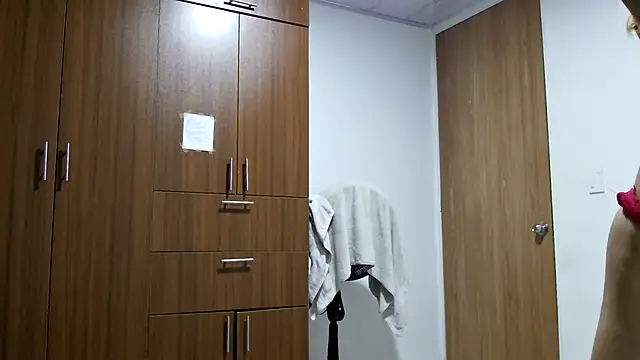 pochilove online show from 07.18.26