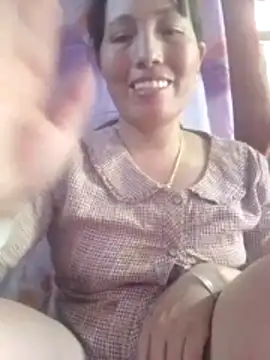 Gummiesu online show from 04.09.26