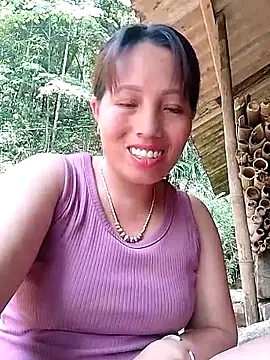 Gummiesu online show from 04.11.26