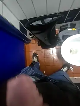 Snapshot of BlnAktivGay chatting on 02.25.26 BlnAktivGay online show from 02.25.26