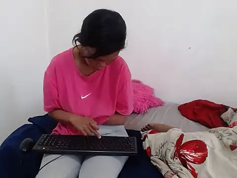 Snapshot of B_Slut chatting on 02.19.26 B Slut online show from 02.19.26