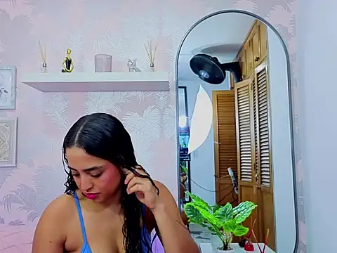 Emma Thompssonn online show from 02.02.26