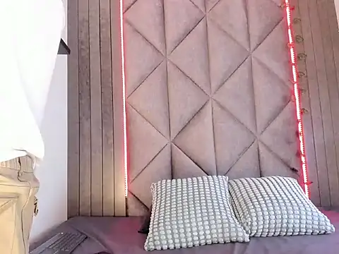 AndrewKenoxx  online show from 02.06.26