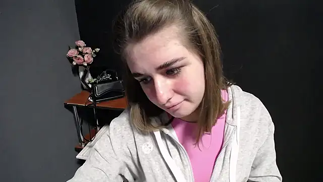 Sunny siren online show from 03.06.26