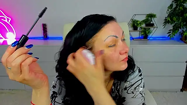 IrissMoon online show from 03.18.26