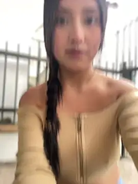 StrawberryPink  online show from 04.09.26