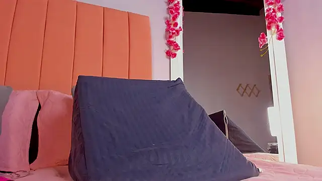 rose thompson19 online show from 04.27.26
