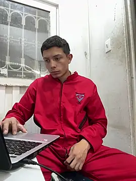 santiObrero online show from 04.29.26