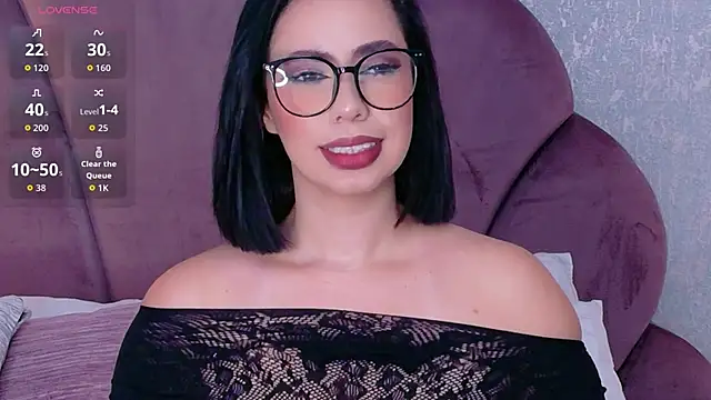 Snapshot of Sienna-Gold chatting on 06.03.26 Sienna-Gold online show from 06.03.26