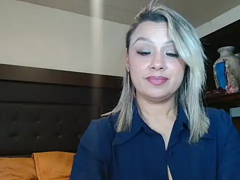 Snapshot of aitanalove_ chatting on 02.06.26 aitanalove online show from 02.06.26