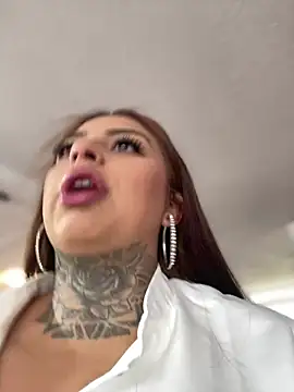 EmilyMoore Pink online show from 02.03.26