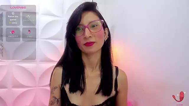 zaira skinny online show from 04.12.26