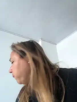 ketty Riley online show from 04.02.26