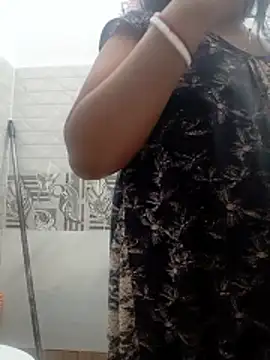 Hot-Tinaa online show from 04.04.26