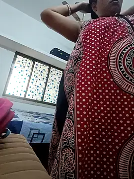 Hot-Tinaa online show from 04.17.26