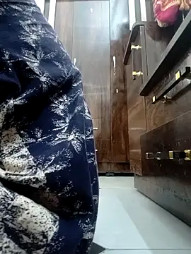 Hot-Tinaa online show from 04.28.26