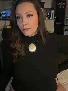 Snapshot of 21tweetypie21 chatting on 02.15.26 21tweetypie21 online show from 02.15.26