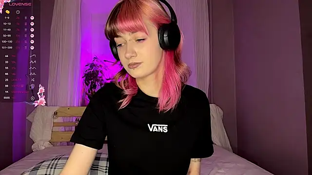 Dina Cams online show from 02.28.26