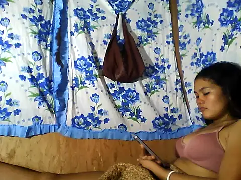 PinaySkinnyJust18 online show from 06.23.26