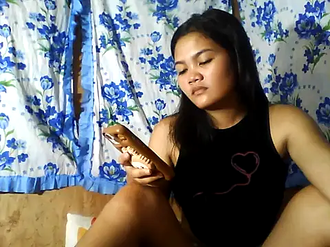 PinaySkinnyJust18 online show from 06.23.26