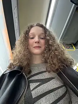 outside rosy online show from 04.03.26