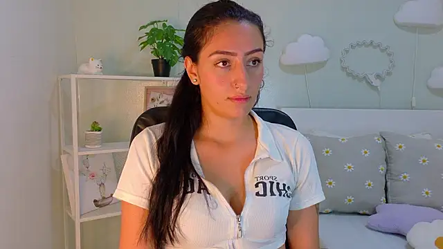 Snapshot of AmmyRouse__ chatting on 02.14.26 AmmyRouse online show from 02.14.26