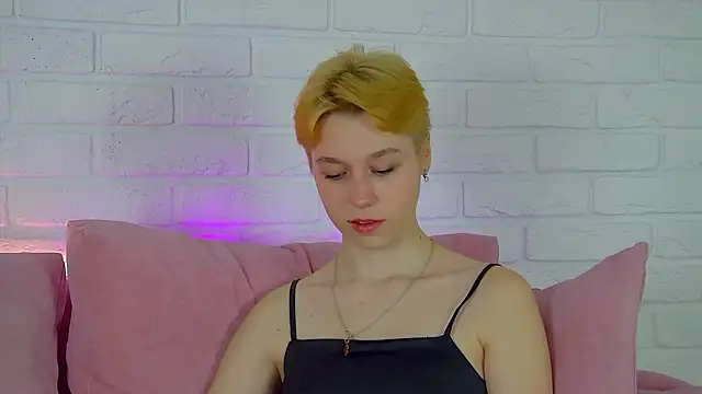 Snapshot of AgataGate chatting on 02.21.26 AgataGate online show from 02.21.26