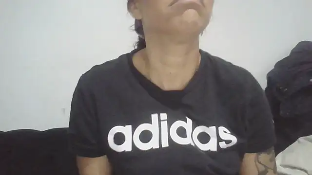 Snapshot of Dolcezzastella chatting on 02.19.26 Dolcezzastella online show from 02.19.26