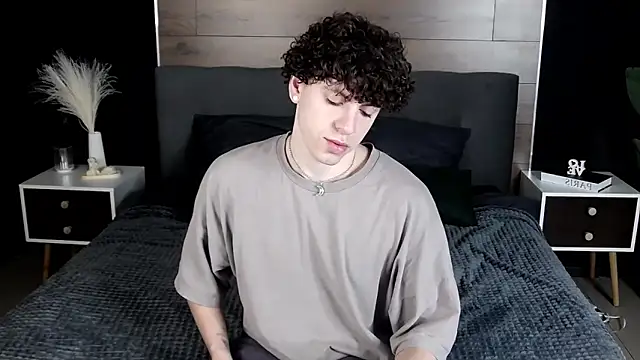 Snapshot of TylerGibson chatting on 02.20.26 TylerGibson online show from 02.20.26