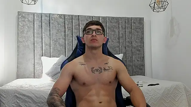 Calvin Hunter online show from 02.04.26