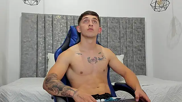 Calvin Hunter online show from 02.08.26