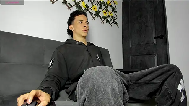 Maxxx bigcockx online show from 04.15.26