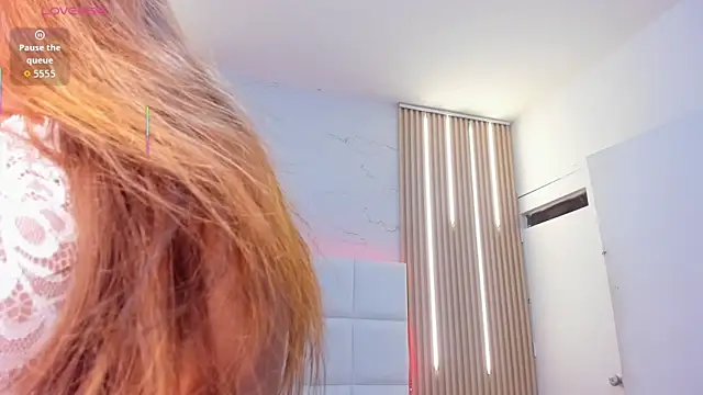 abril snow online show from 03.02.26