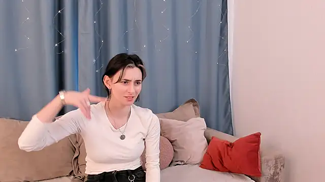 Snapshot of JackiYoss chatting on 02.11.26 JackiYoss online show from 02.11.26