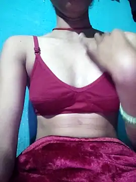 Snapshot of Juli_cut chatting on 02.13.26 Juli cut online show from 02.13.26