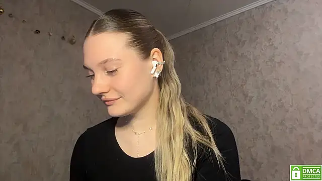 Snapshot of Jolievic chatting on 02.01.26 Jolievic online show from 02.01.26