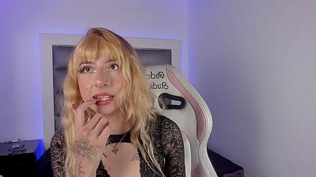 Snapshot of adhalee_js chatting on 01.17.26 adhalee js online show from 01.17.26