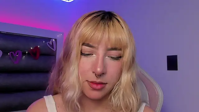 Snapshot of adhalee_js chatting on 02.18.26 adhalee js online show from 02.18.26