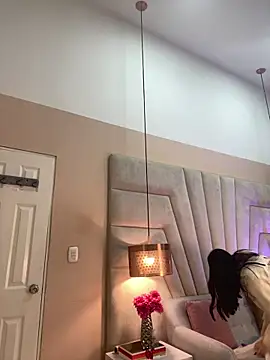 JuliaaVega online show from 02.25.26